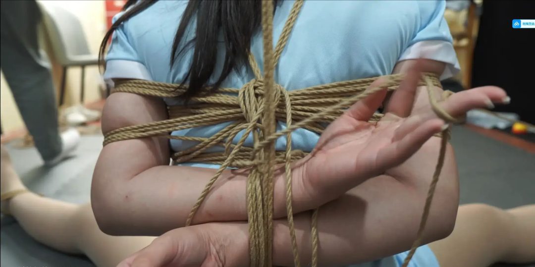 【试炼工作室】苏苏又来了！单腿吊+一字马柔韧性真的好。首次郊狼200档！-5
