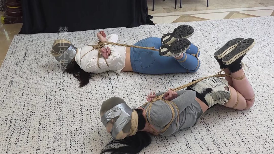 兩名女孩被捆绑-3