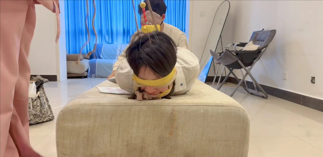 人性的考验 捆绑 双脚绑 堵嘴 蒙眼睛 胶带-10