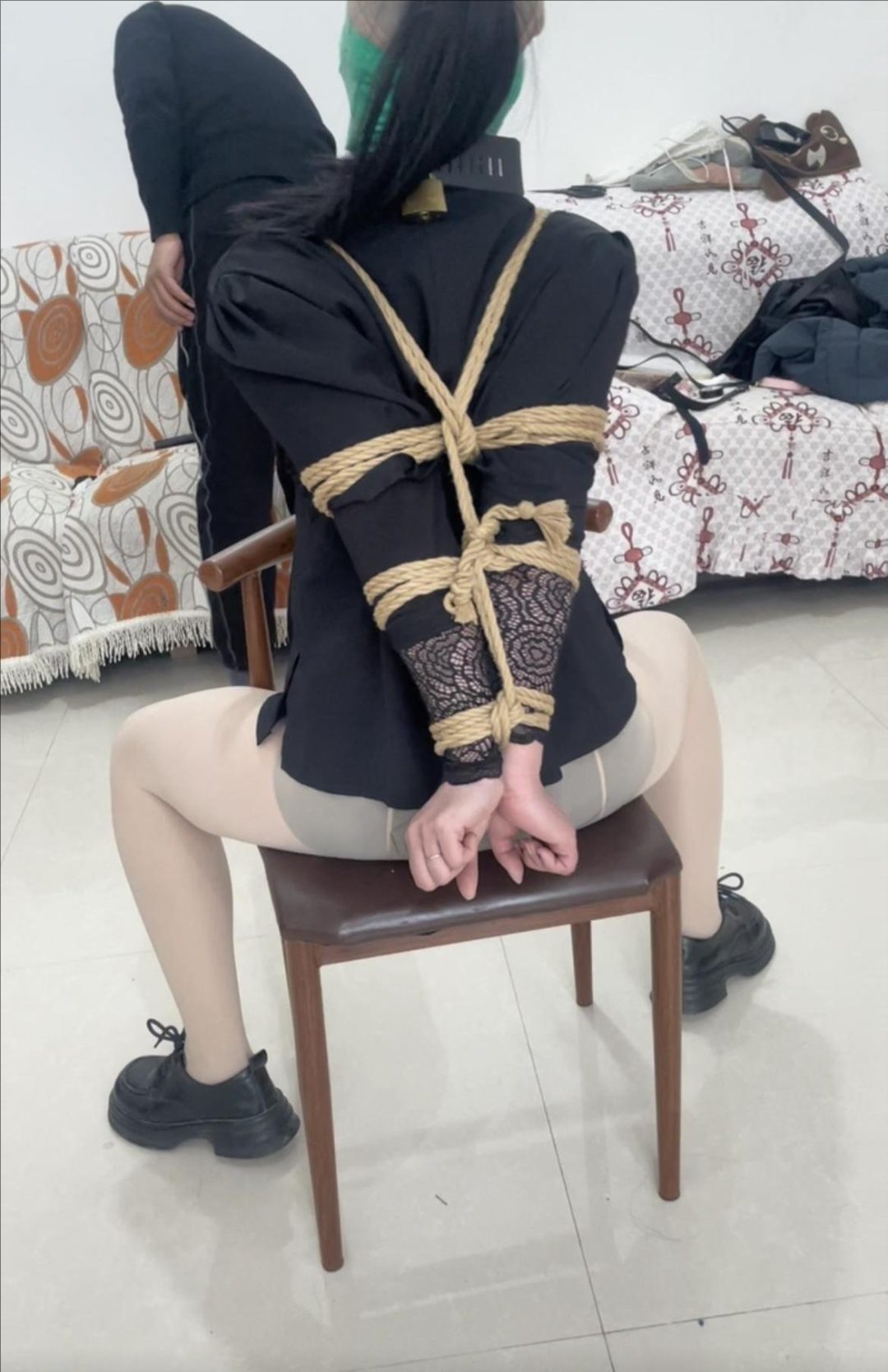 椅子上的狗 奴-7