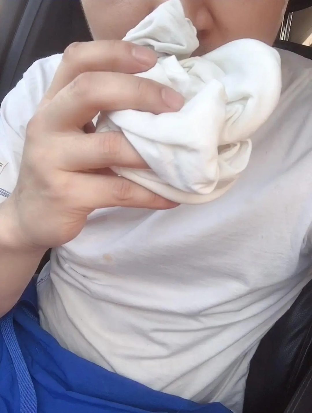 穿jk制服的小姐姐,就想着上去问问,看看能不能得到她的原味丝袜-6 穿jk制服的小姐姐,就想着上去问问,看看能不能得到她的原味丝袜-6
