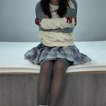 独居姐姐惨遭入室绑架 胶带封嘴封眼被坏人玩弄（下）