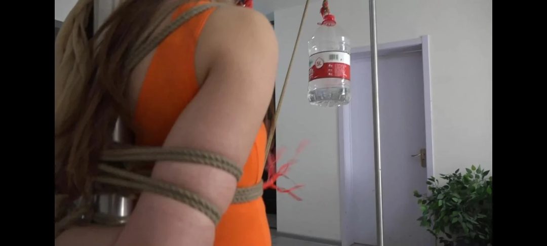 伊娃EVA主演 团缚 蟹腿缚 驷马脚趾缚 人鱼股绳缚 电击 挠脚心 虐口 口水收集喝掉 鞭打 定身折磨 剧情丰富-9 伊娃EVA主演 团缚 蟹腿缚 驷马脚趾缚 人鱼股绳缚 电击 挠脚心 虐口 口水收集喝掉 鞭打 定身折磨 剧情丰富-9