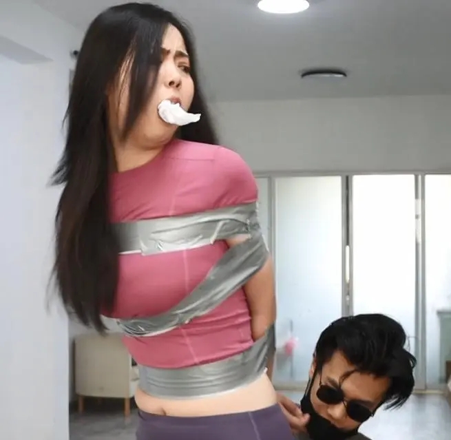 KB健身女教练洛宁-1