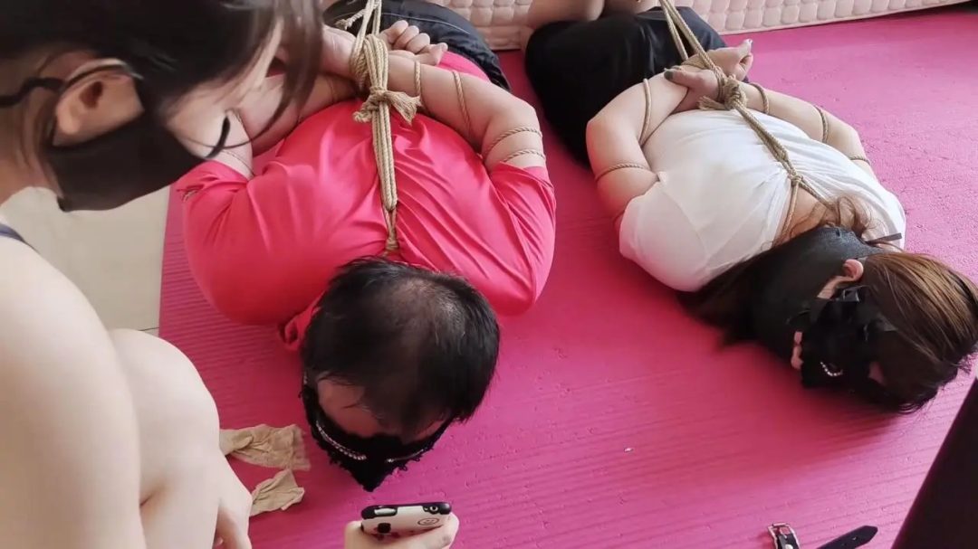 珍藏定拍：女S捆堵折磨男女M-9