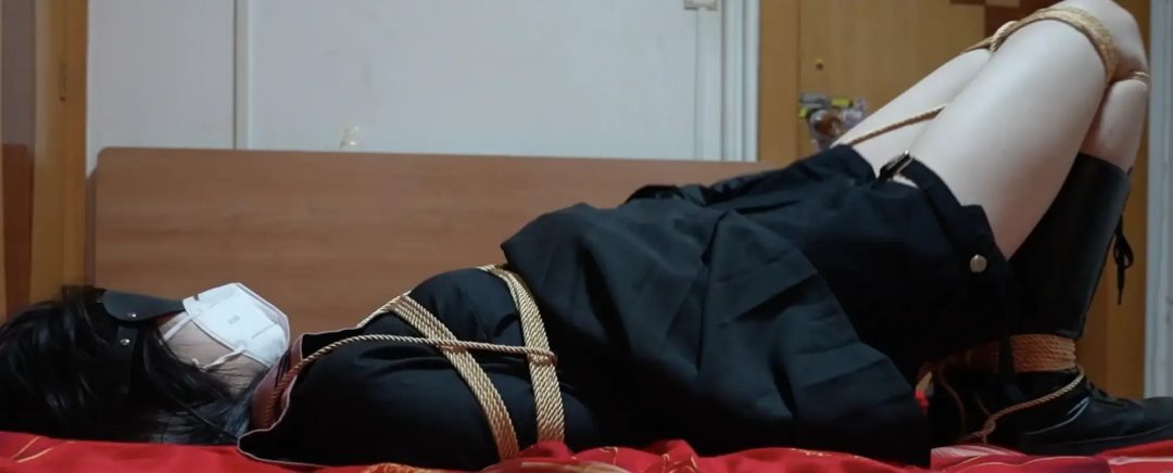 新模佳佳扬言要挑战紧缚-3