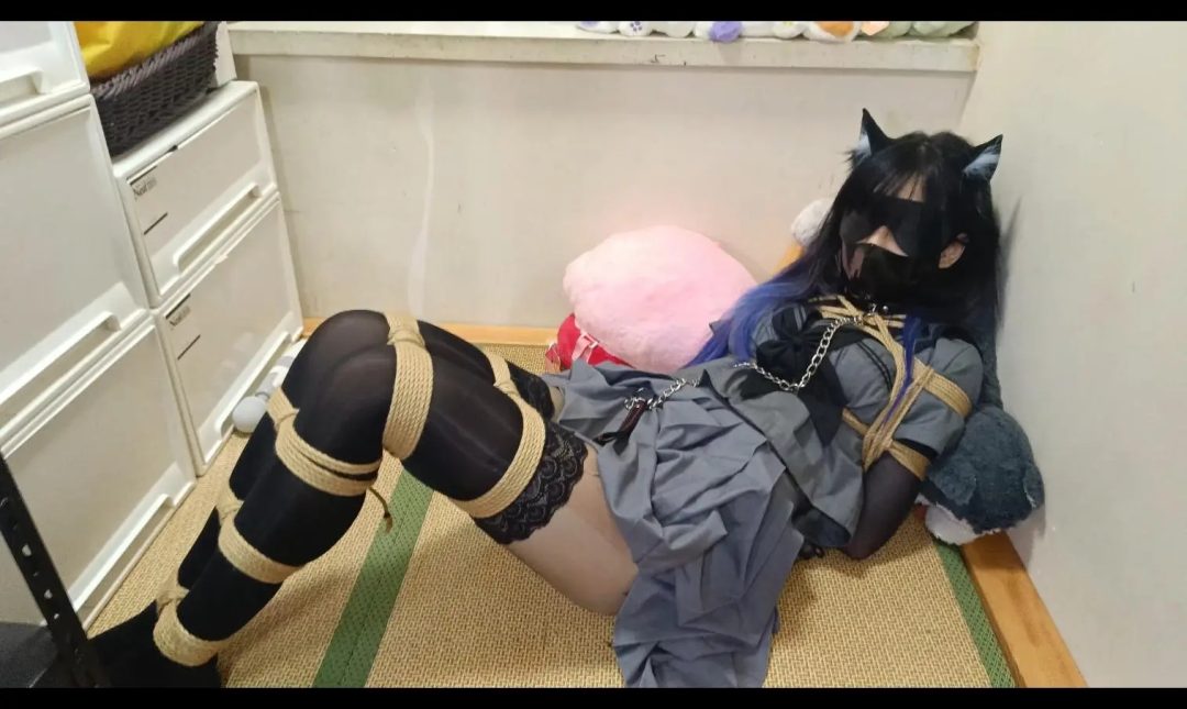 非常敏感怕疼的03小姐姐-2 紧缚 猫耳萌娘 油光黑丝 全程挣扎呻吟不断-5