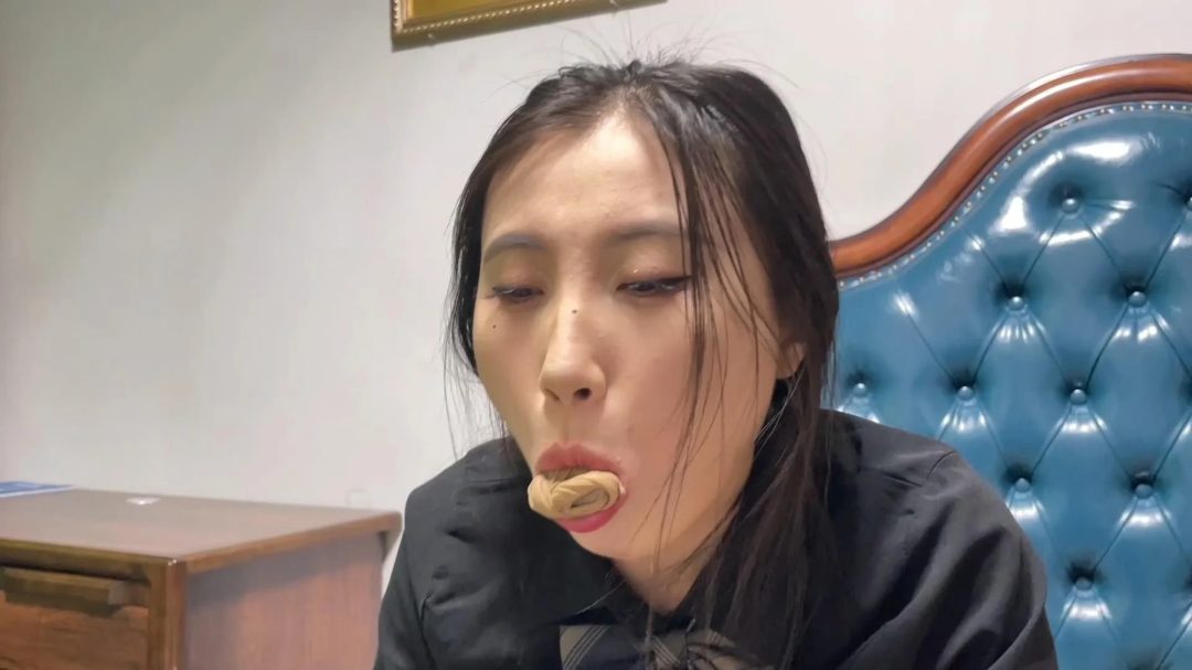 《李然、七七的双人紧缚自救》演技担当李然、颜值担当七七联手演绎，值得一看-12