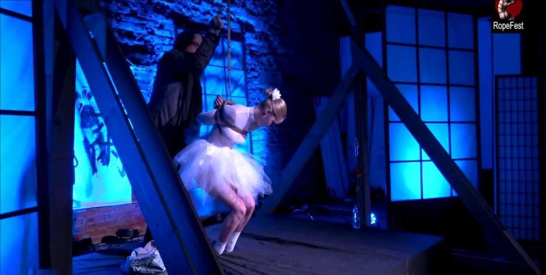 Shibari performance in the event EVOLution RopeFest 2019-5