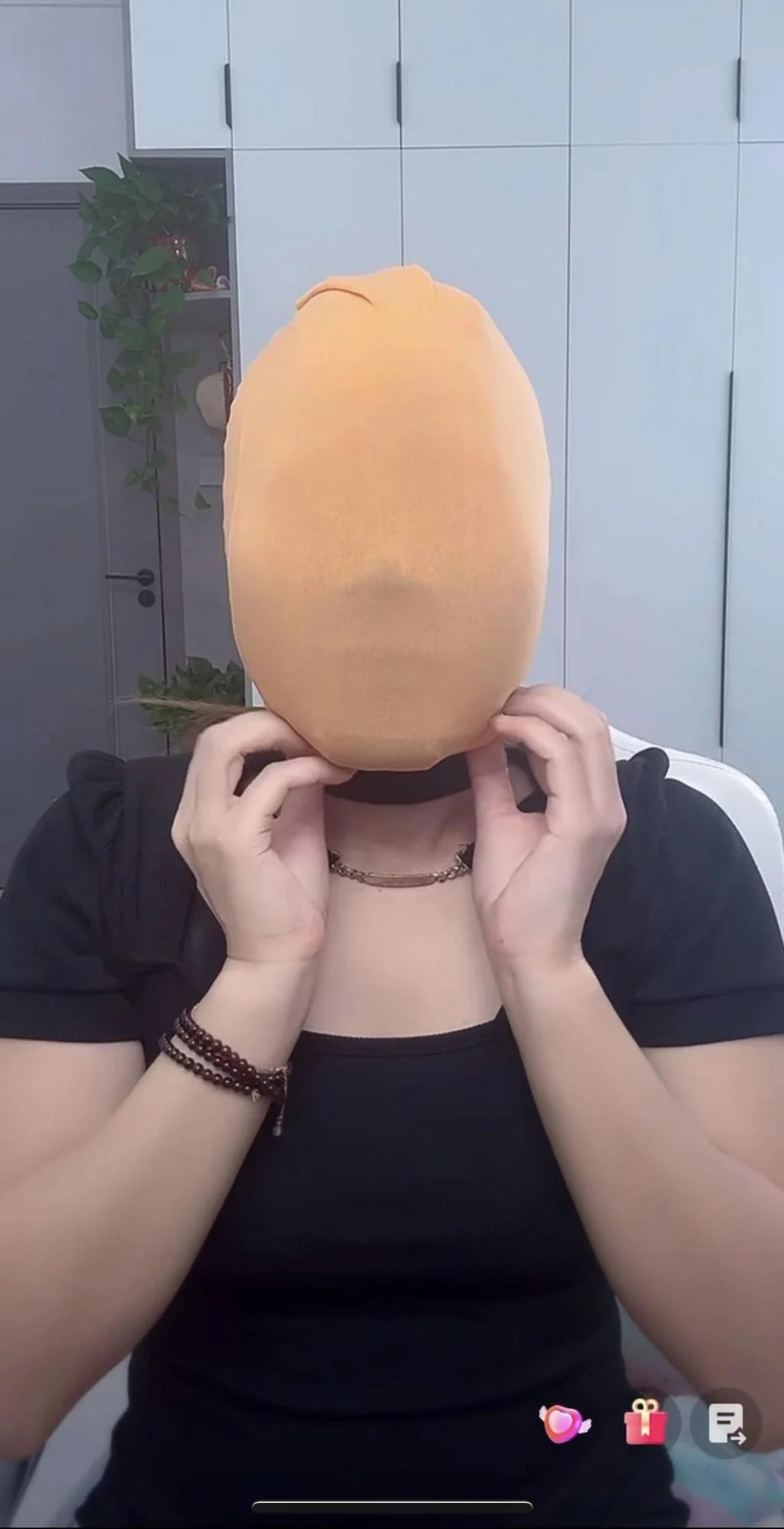 鱼糯糯 紧身渔网袜女主播丝袜包头堵嘴-1