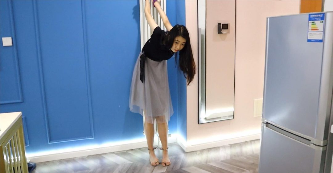 184超级高学生妹婷婷镣铐挠脚心TK系列剪影1 手铐脚铐脚趾铐 超怕痒哦-4