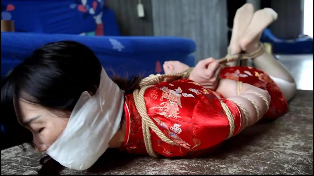 唯美之家定拍作品:《兄妹打赌游戏骗局》(女孩与表哥玩捆绑游戏反被表哥欺骗捆堵更严厉)-9 唯美之家定拍作品:《兄妹打赌游戏骗局》(女孩与表哥玩捆绑游戏反被表哥欺骗捆堵更严厉)-9
