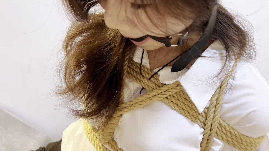 ol美女入室绑架（四）口水止不住-1