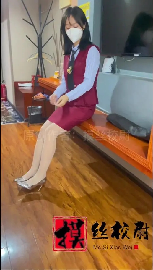 开发素人教师后续.酒店中换制服玩丝挠痒-2 开发素人教师后续.酒店中换制服玩丝挠痒-2