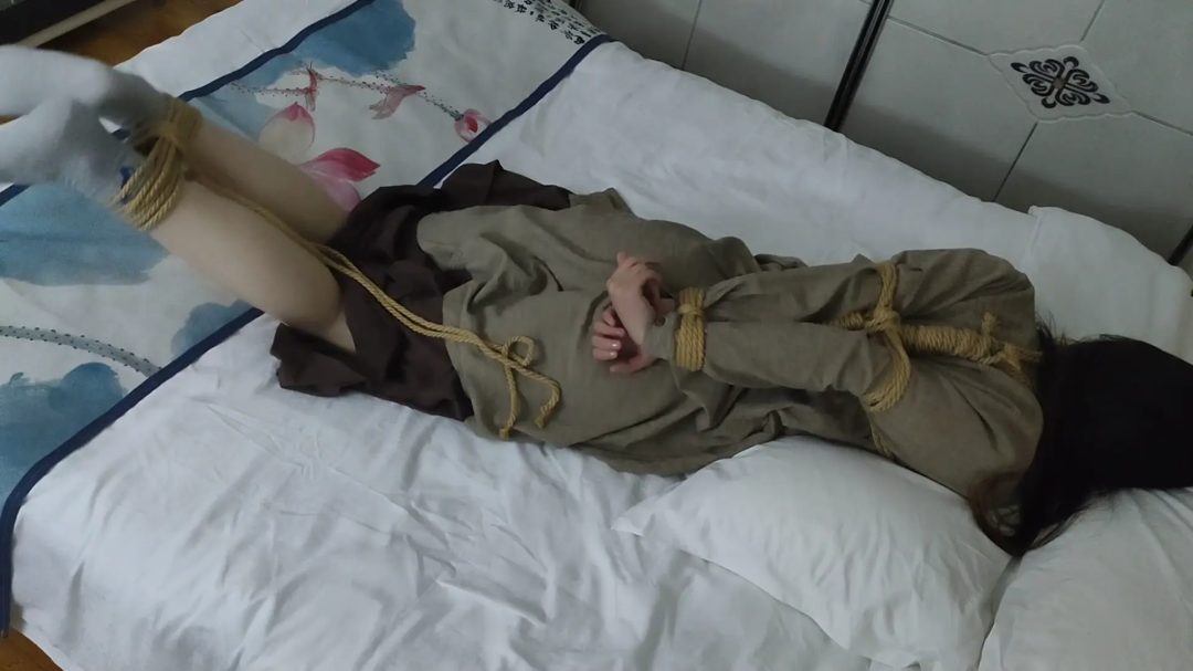 小悠直臂驷马挣扎-6