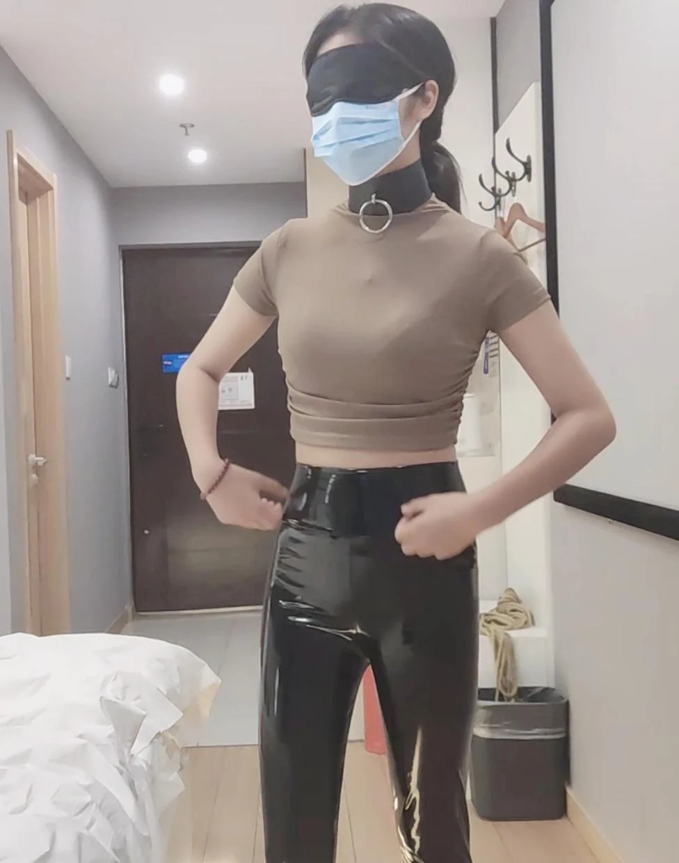 预约比明星漂亮超级女神晓涵酒店捆绑终极TJ过程(晓涵最后一部 三部中必看的一部） 附一张本人头像照片（全程对话 真实体验）-4