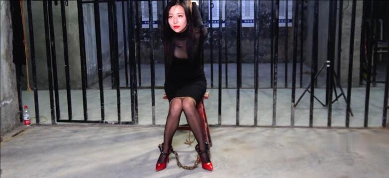 MJ影视 女犯“绳之以法”-5