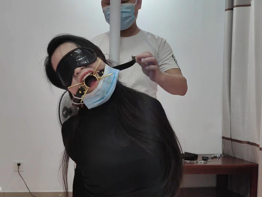 高跟皮裙丰满的晓影被绳师镣铐禁固逼穿全长70公分过膝长靴跟高12.5公分T教收服-9
