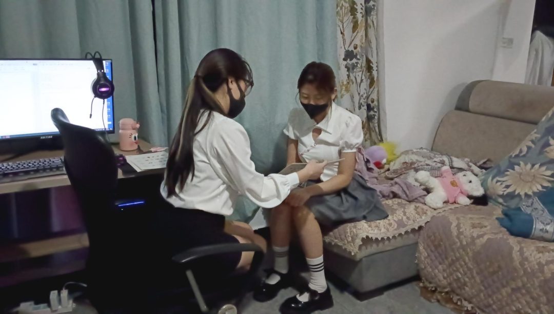 一日为师第一章之第一次责罚（剧情，sp，打手心，师生，双女）-3