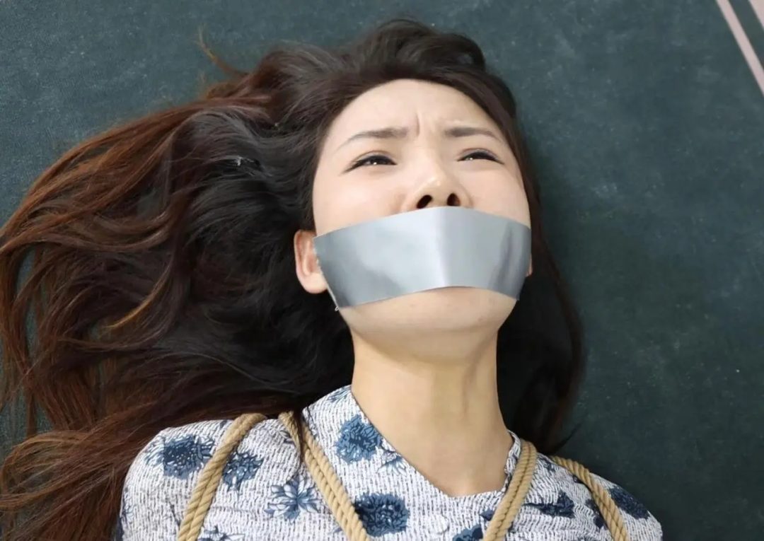 绑美女空姐柳洋：下集-5
