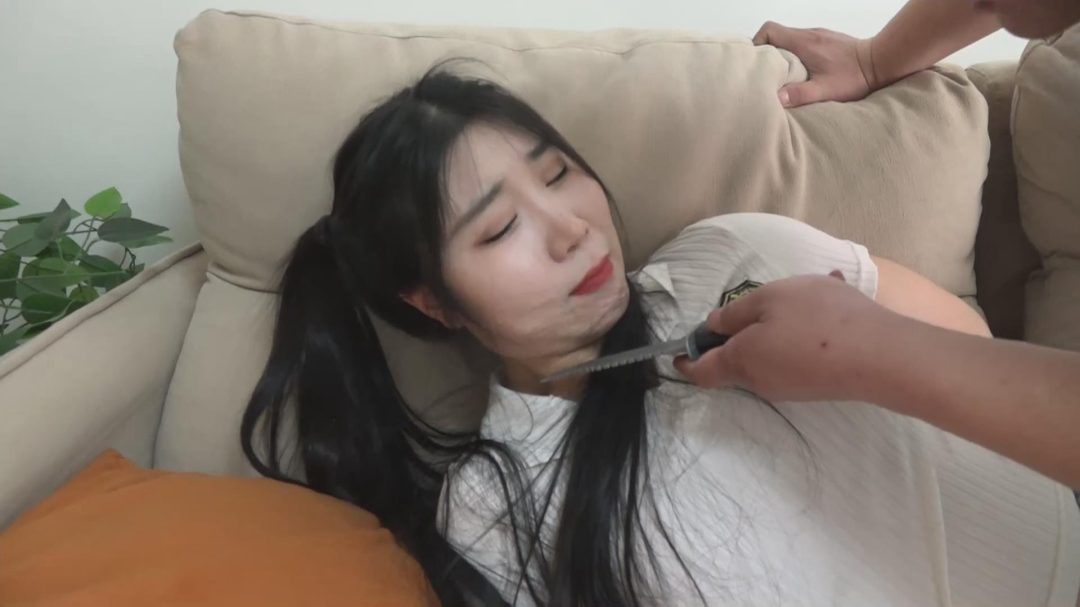逍遥精拍作品《睡梦中的晗姑娘》上下合集，一个多小时的故事。-5
