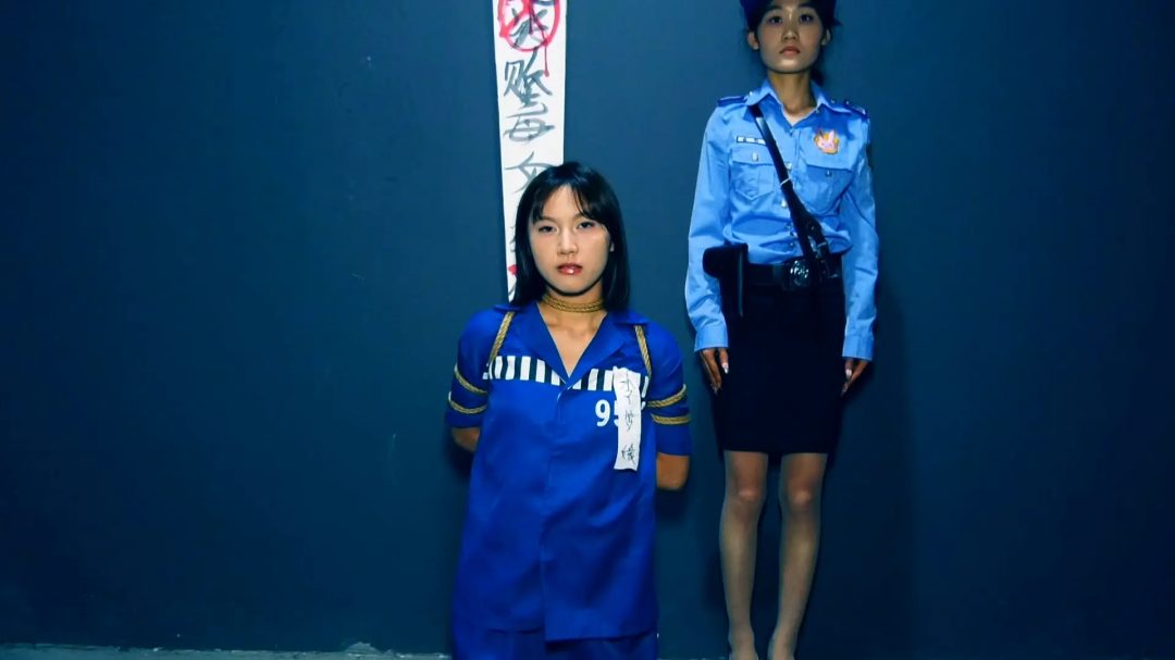 《毒之悔以》下集 李梦媛被判死刑钉死镣验明正身押赴刑场执行绞刑-7