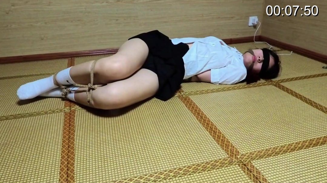 jk制服欧式并腿缚 白棉袜特写 下-5