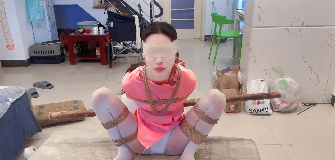 极限开腿缚调教-3