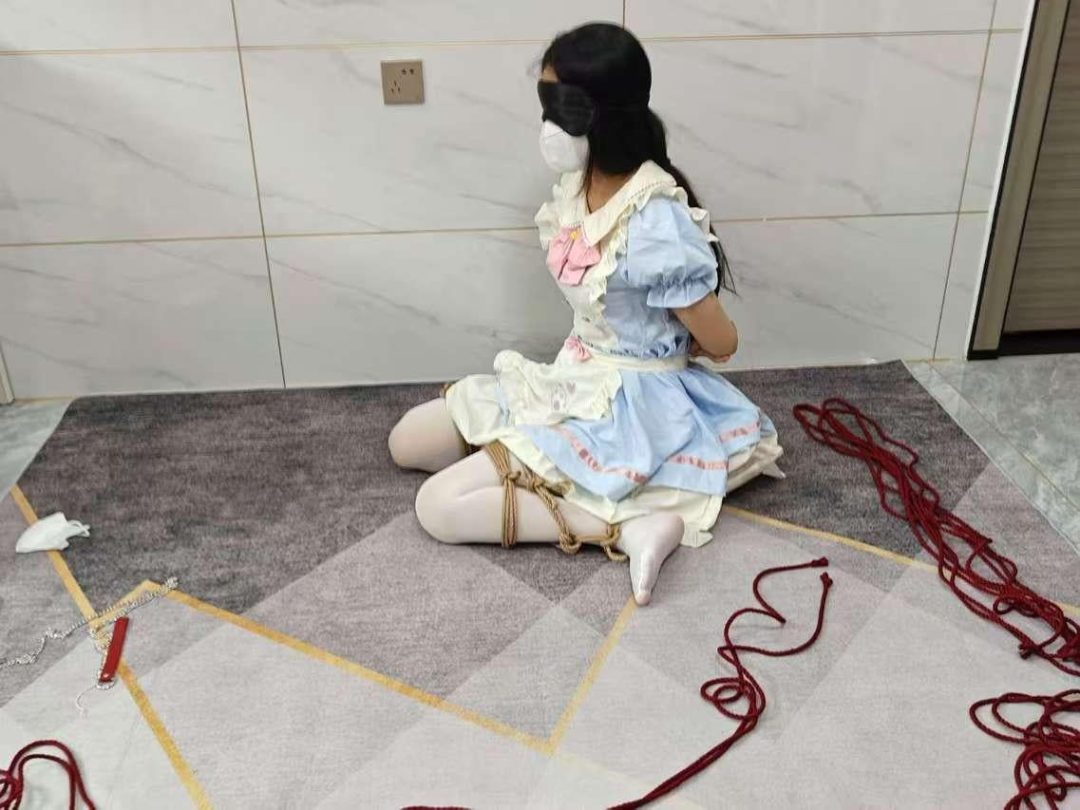 萝莉少女 遭捆绑td调教-1