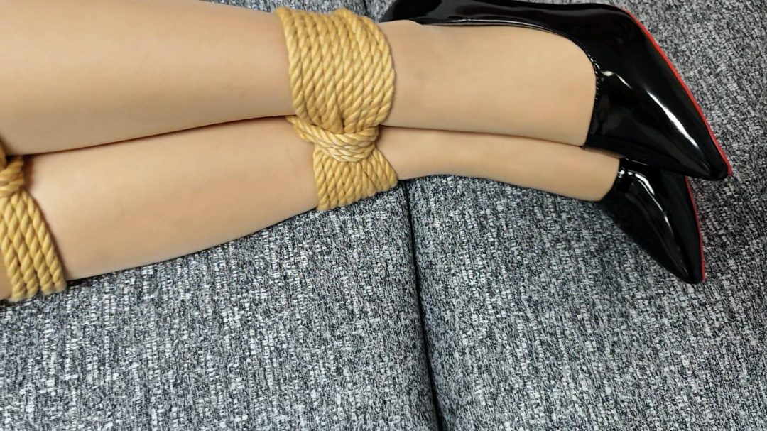 【客户定制】日式捆绑全身OL肉丝超短裙红底高跟-4