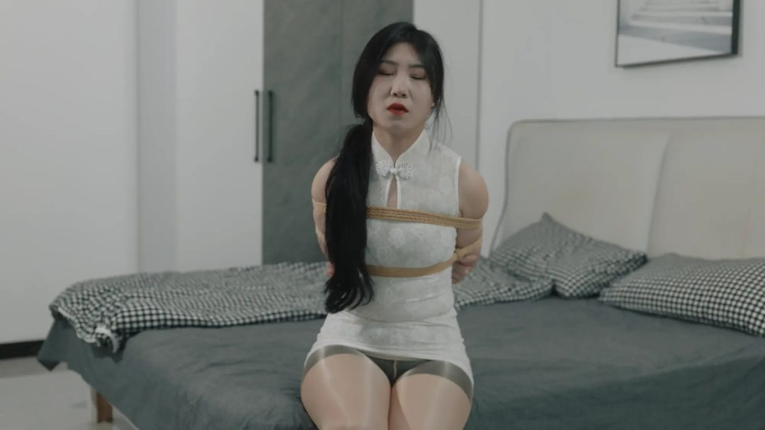 吴晗的旗袍日式紧缚视频版-7