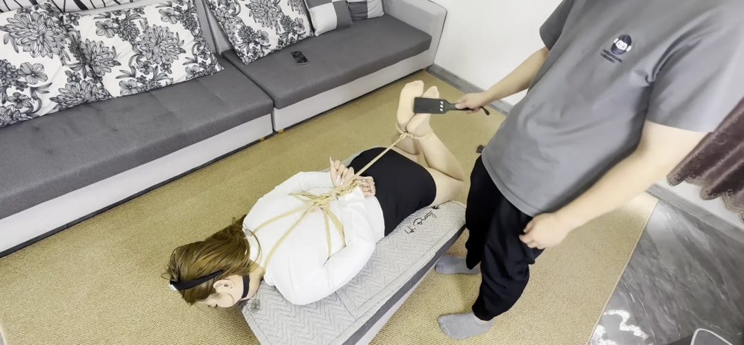 小寒篇 居家少妇的玩弄自救2-4