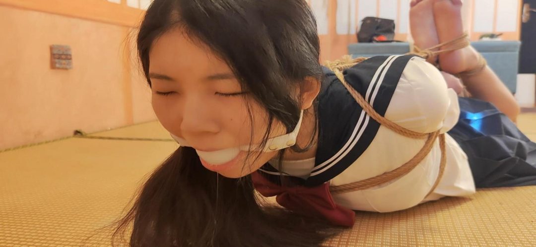 舞蹈生柔柔，大号口球《欧式直臂超紧驷马放置奔溃》嘴里塞了个大号的口球放置奔溃，房间能听到痛苦的挣吟-7