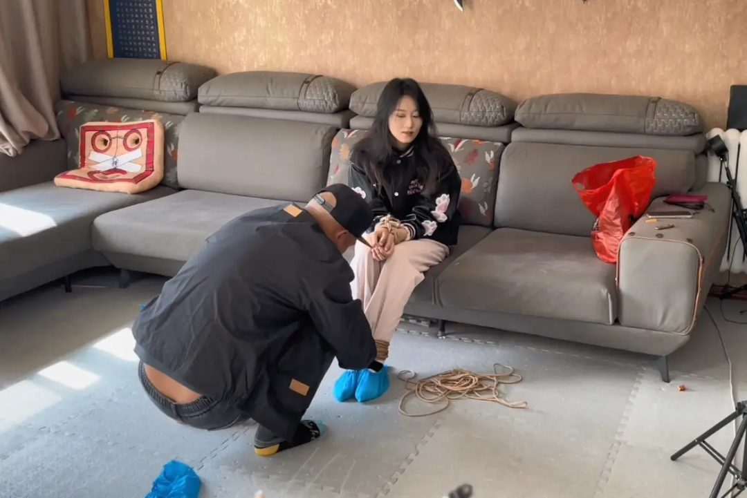 新人体验自傅 捆绑 ，逃脱-2