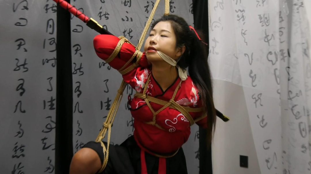 古装女苏秦背剑-4
