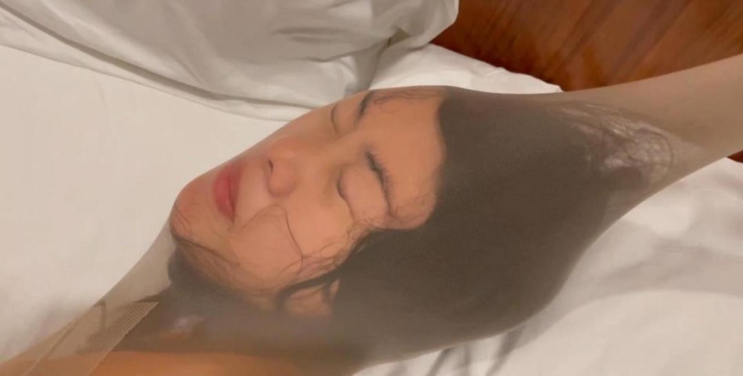 【木伊学社】腿好穿亮丝！美女越有偶像包袱、就越该套上丝袜，丝袜套头全包木乃伊！五官变形、胶带束缚、-5