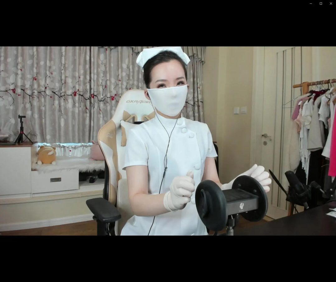 曦曦Stacey小护士白口罩蒙面乳胶手套光泽白丝ASMR-5