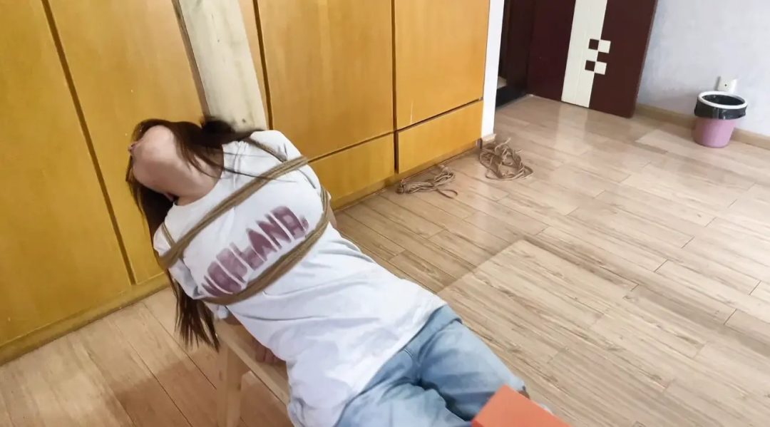 老虎凳叛徒的下场【剧情】-4