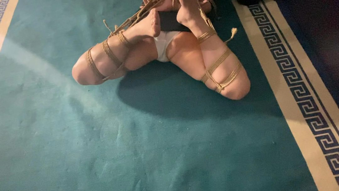 30岁成熟少妇被玩弄。很爽。还说要把女儿带过来一块-2