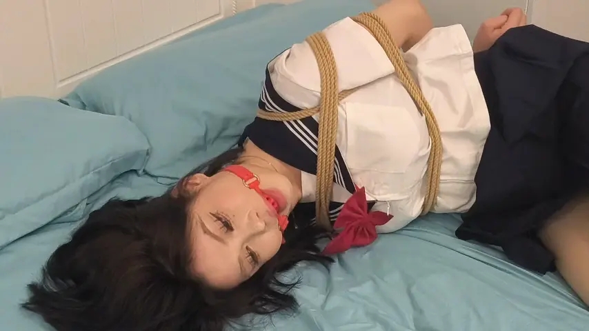 水手服短发美女捆绑折磨-5