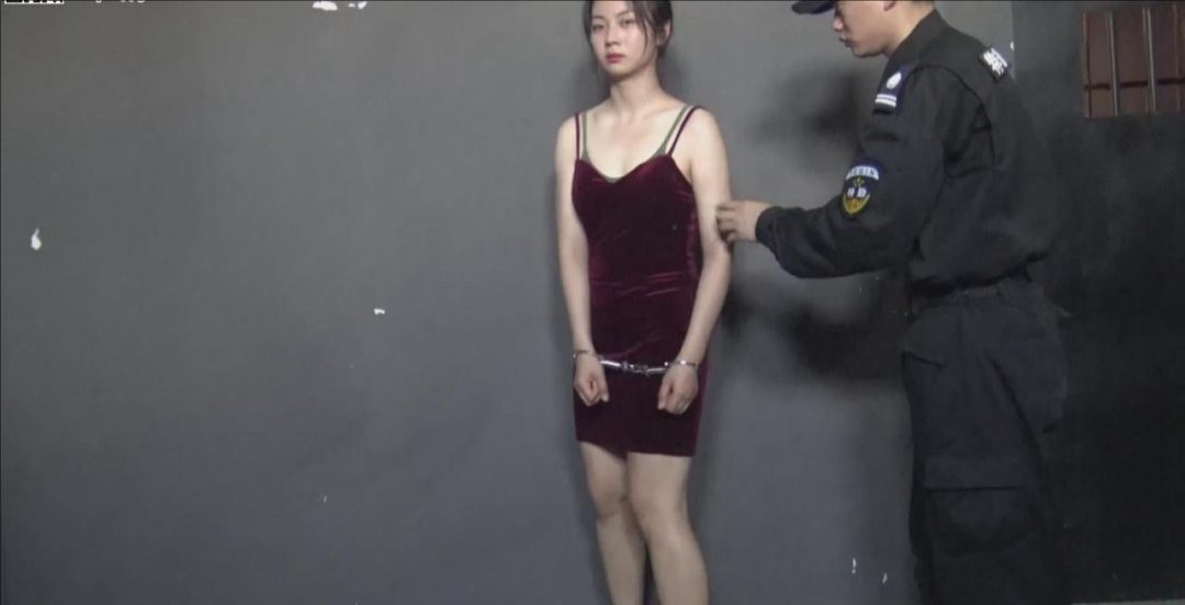 《夜女郎入监》 夜女郎为了过上美好日子，走上犯罪的道路-3