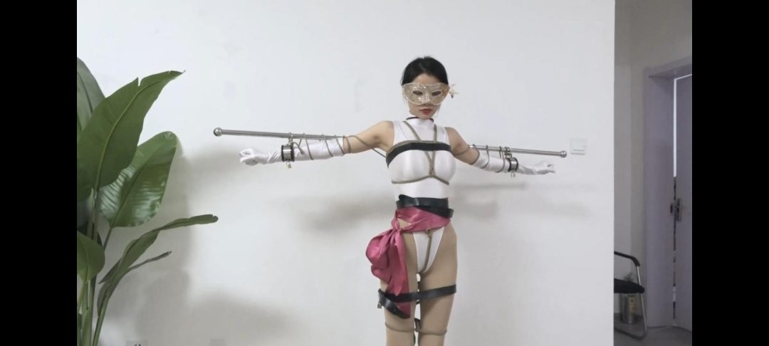【逍遥订拍被征服的女侠全】十字架 原味丝袜奶茶 吃够鼻钩 电极片 定身 开腿缚 鞭打 电击 挠脚心 丝袜堵嘴-2 【逍遥订拍被征服的女侠全】十字架 原味丝袜奶茶 吃够鼻钩 电极片 定身 开腿缚 鞭打 电击 挠脚心 丝袜堵嘴-2