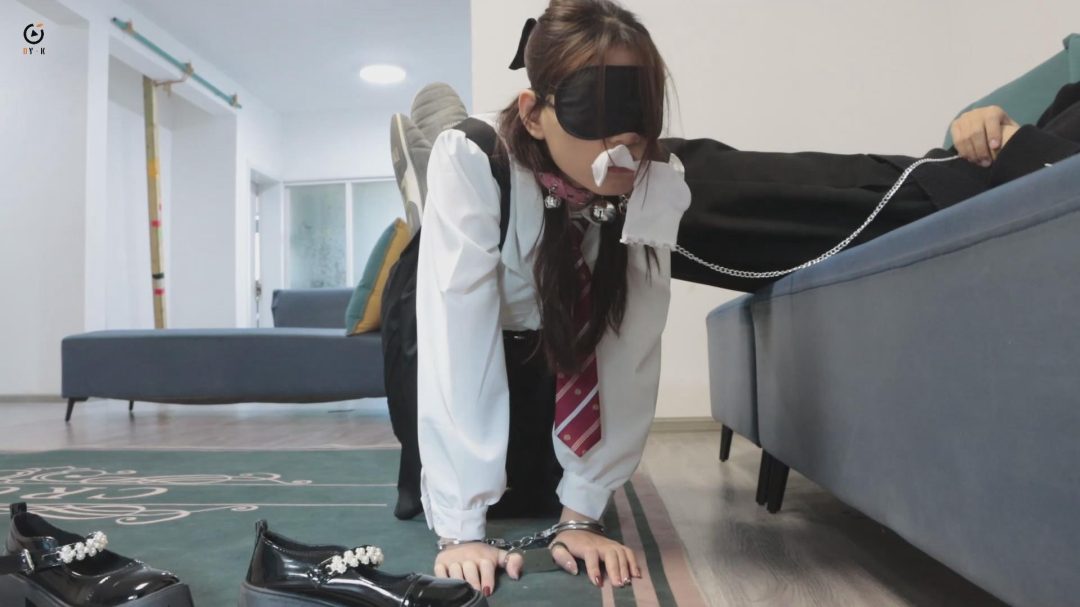 《私人订制会所》被拐卖进私人会所的少女，求助不成反被套路-18
