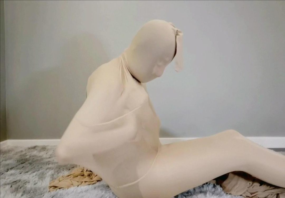 丝袜全包自缚展示-5