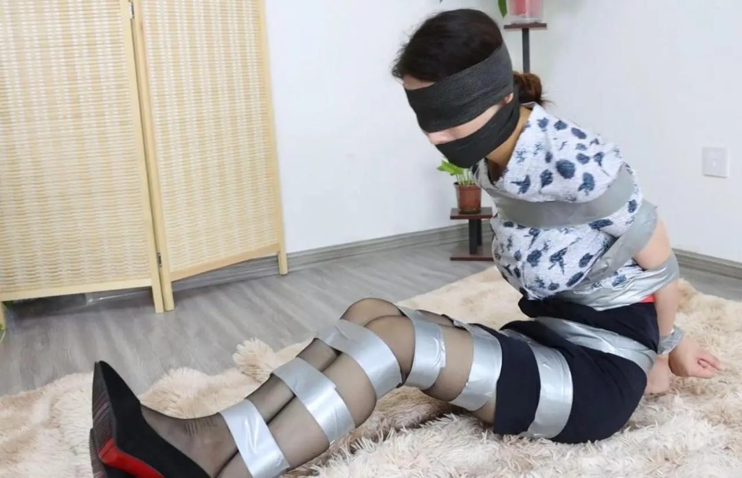 绑美女空姐柳洋：下集-8