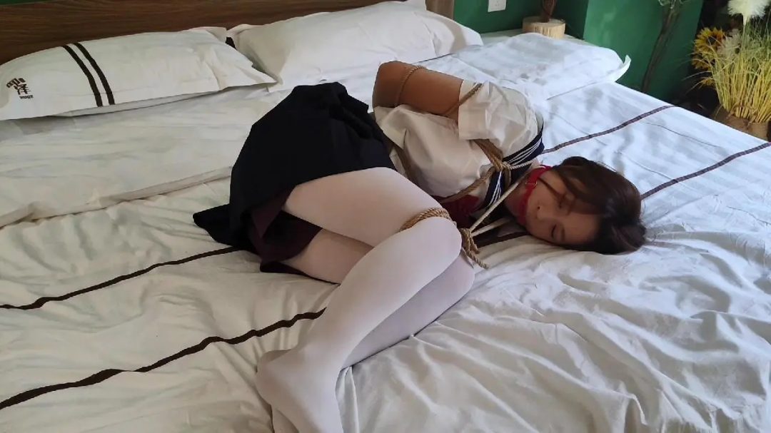约拍系列 白丝水手服紧缚-5