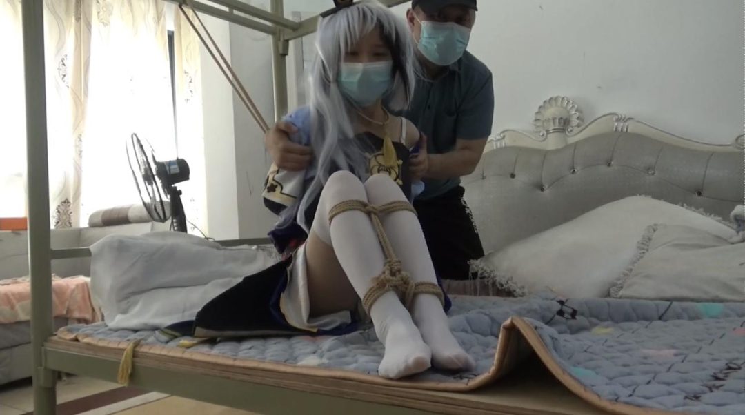 COS 神华 过膝白袜 捆绑➕tk-1