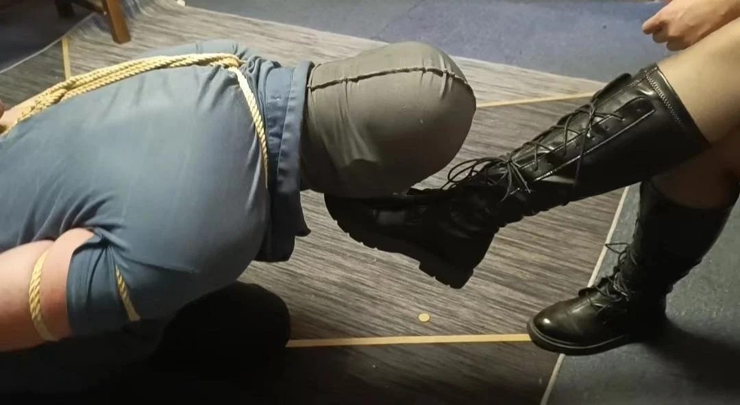 美少女茜茜收拾小偷-2
