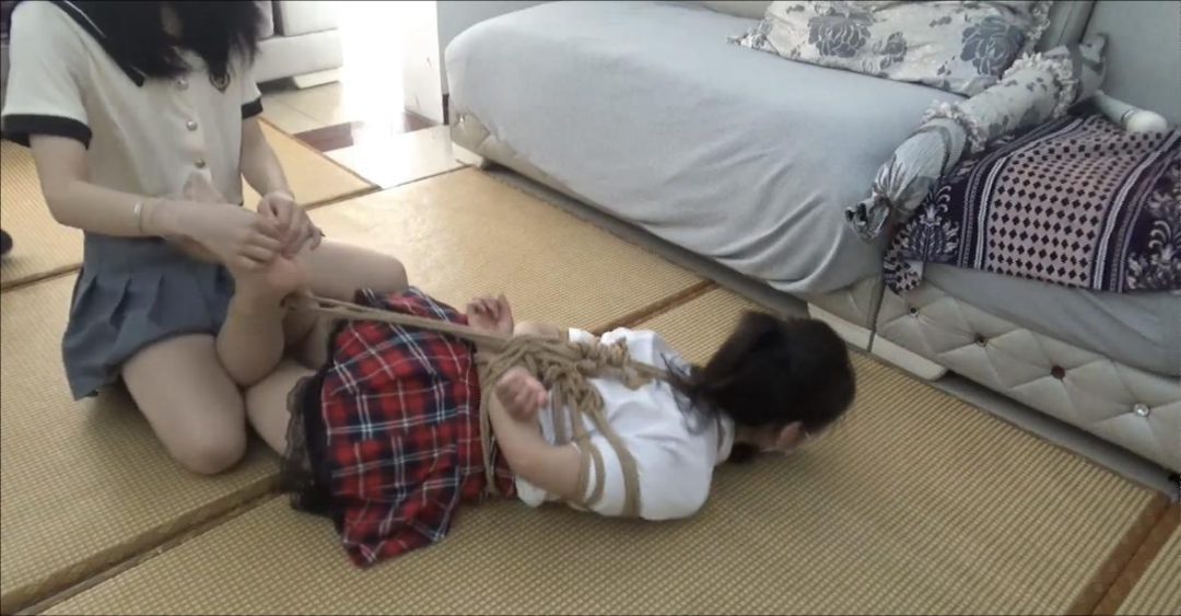 綁姐姐了 这个驷马很棒 还能让我随意挠着玩 姐姐也有对我求饶的一天-1