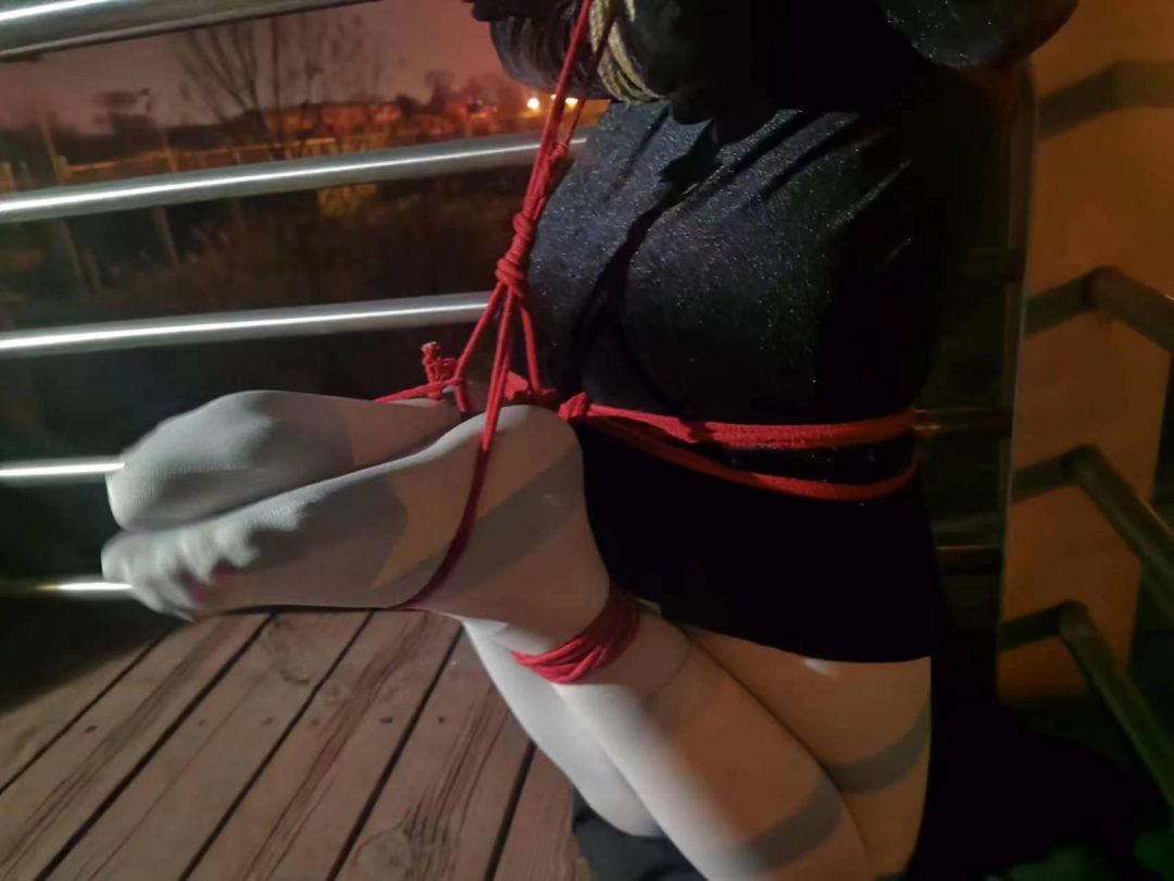 车来车往的路边遛弯-4